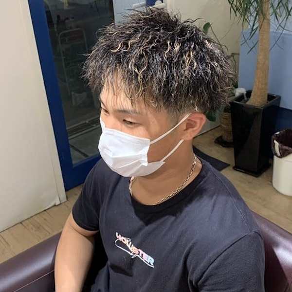 男性の髪質やクセ毛を見極めたメンズカットと、毎日のスタイリング楽にするメンズパーマが人気！|rive gauche【リヴゴーシュ】