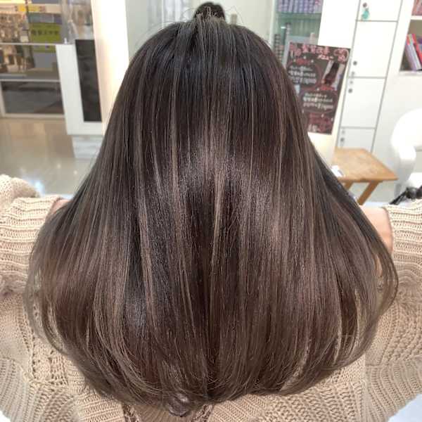 梅雨にも負けない髪質改善！縮毛矯正、ストレートで乗り切りましょう！|My jStyle by Yamano 金町駅前店