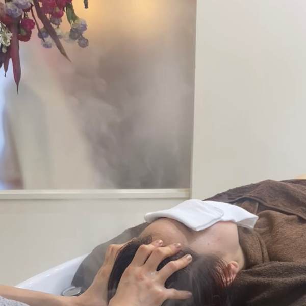 毎日がんばるあなたへ。深部まで頭皮をほぐし、心身がととのう【ディープ・ヘッドスパ】|michi