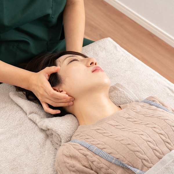 【広瀬通駅1分】顔の歪み専門】エラ張り・左右差を整え、自信溢れる小顔美人へ大変身!|小顔サロンSharp