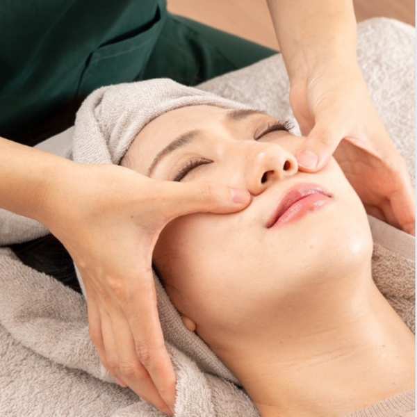 【広瀬通駅1分】欲張り女子へ】小顔も美脚も!全身トータルビューティーが叶う贅沢コース|小顔サロンSharp