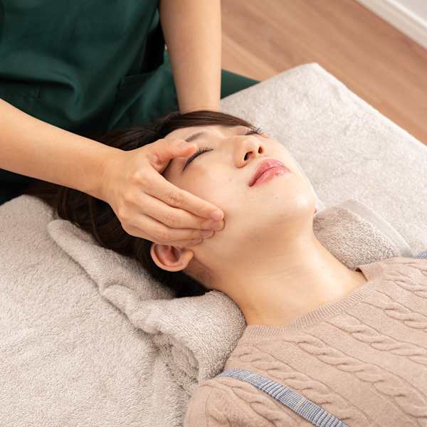 【広瀬通駅1分】下半身太り解消】骨盤矯正で美脚&くびれ!憧れのボディラインに!|小顔サロンSharp