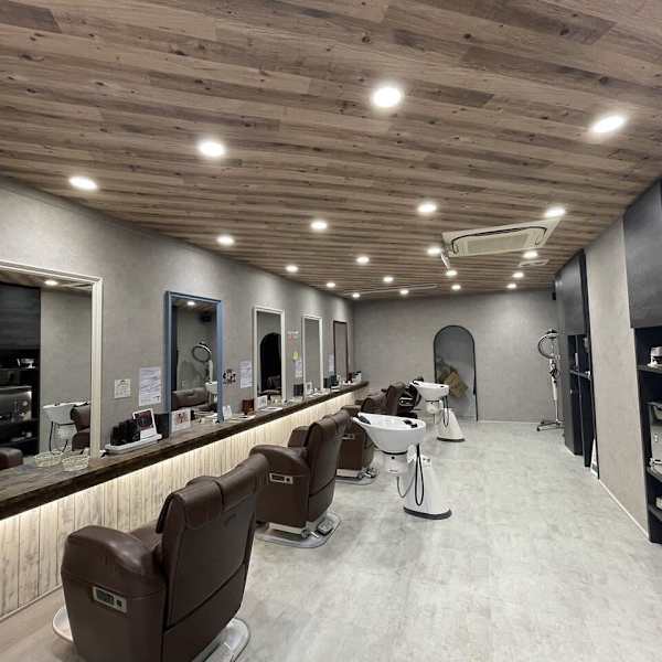 【メンズフロア♪】扱いにくいことが多いメンズの髪を知り尽くしたスタイリストが担当◎|Beauty Resort AKAHIGE