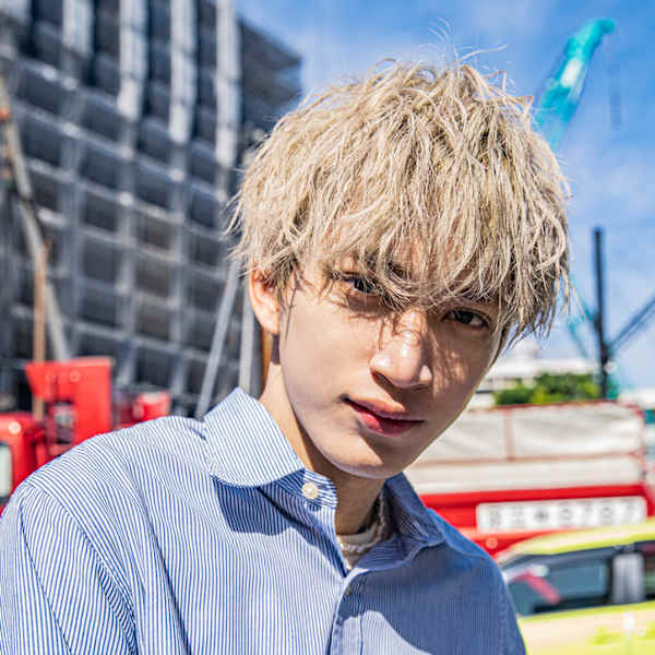 ☆メンズおすすめ☆一歩先のおしゃれへ。抜け感と存在感を両立する“ハイトーンカラー”|CITY