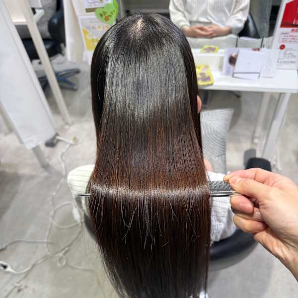 ピンっとしないナチュラルで柔らかい縮毛矯正|iro I hair