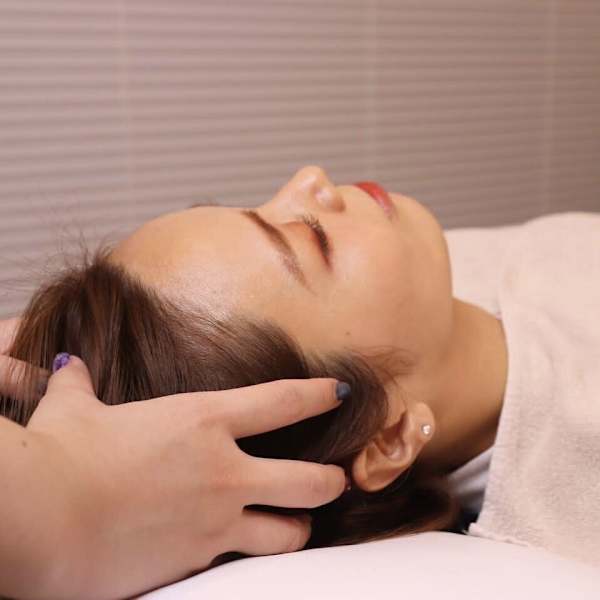 ヘッドスパが自慢のサロン|verite～髪質改善トリートメント/縮毛矯正～津田沼駅前店