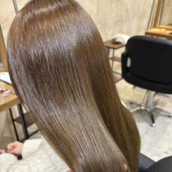 【鳴海咲愛(Sae)】ヘアケアでなりたい!を叶えるスペシャリスト☆艶カラーも得意|ibrel 自由が丘 by rcid