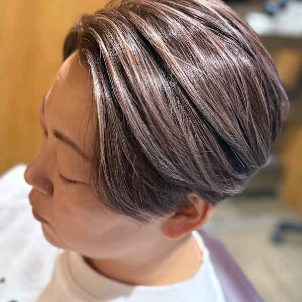 《大人女性の理想の髪色を♪》透明感溢れる艶カラーから周りと差が付く白髪染め/白髪ぼかしまでおまかせ◎|喫茶と美容室 茶の間