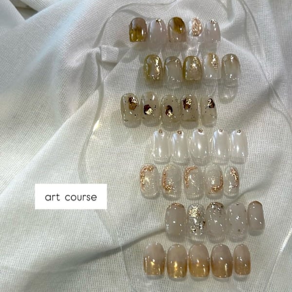 シンプルネイルの定額サンプルもご用意♪ご新規様はオフ無料！ニュアンスネイルもケア込みで美爪に☆|chipie nail