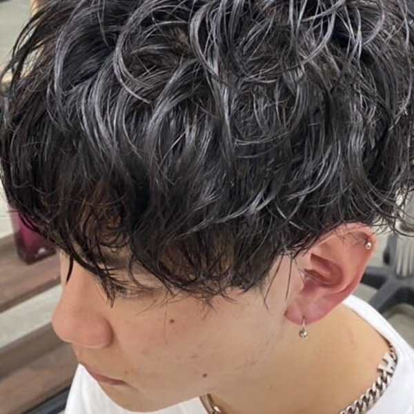 西川口・川口市で人気のメンズ美容室◎爽やか×似合わせカット&波巻き・スパイラルパーマが好評!|PEQSS 西川口東口
