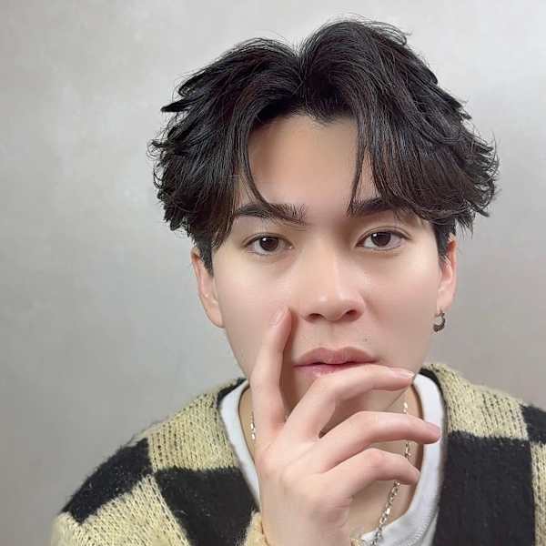 【西梅田駅すぐ】骨格補正カットで“清潔感×似合わせ”◎|メンズ縮毛矯正サロン EXCIA 西梅田店