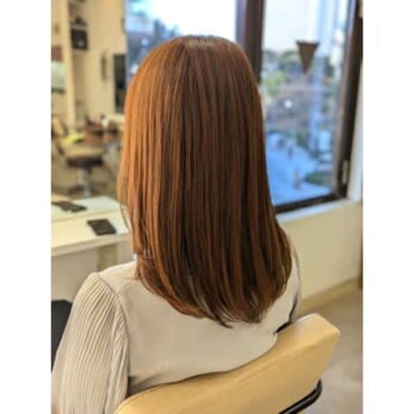 うるツヤになれる厳選トリートメントが自慢のサロン|hair designing Zoom
