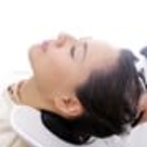 ヘッドスパが自慢のサロン|hair designing Zoom