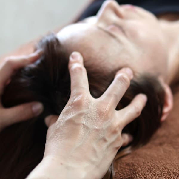 人気◎【高濃度炭酸 極上ヘッドスパ】オールハンドの極上手技◆たまった疲れをデトックスしませんか？|もみほぐし＋α 五日市店