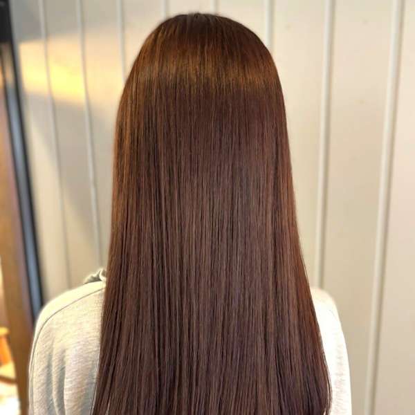 大野城イオン近く◆実力派スタイリストによる縮毛矯正ストレートが人気♪ブリーチ毛、くせ毛のお悩みに◎|and anon 春日原店