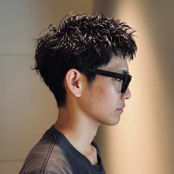 サイドの切り方で骨格に似合わせる！|vision 赤坂