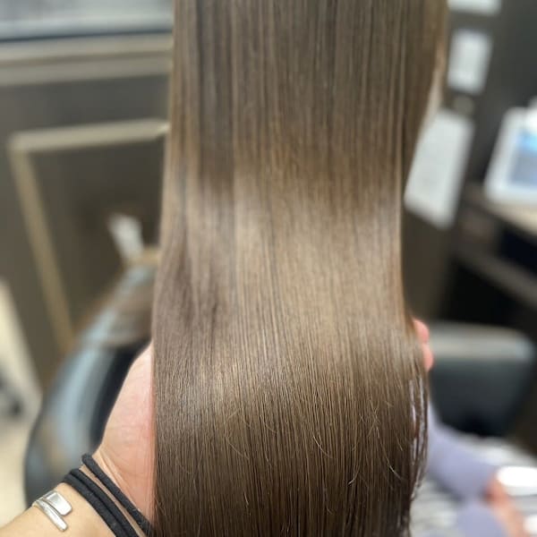 【NEW】《うねり解消！艶やかにとまる髪質改善ストレート》|KAINO 福岡志免本店