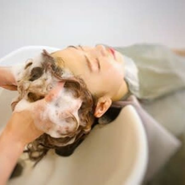 ヘッドスパが自慢のサロン|Velvet