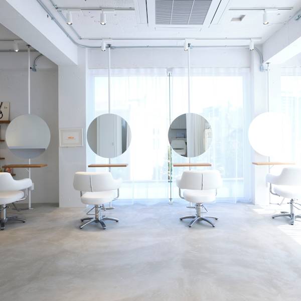 騒がしい美容室が苦手なあなたへ～ ゆったりと流れる時間の中で、本当の自分らしさが見つかる|CIRCLES hair design 薬院浄水通り店