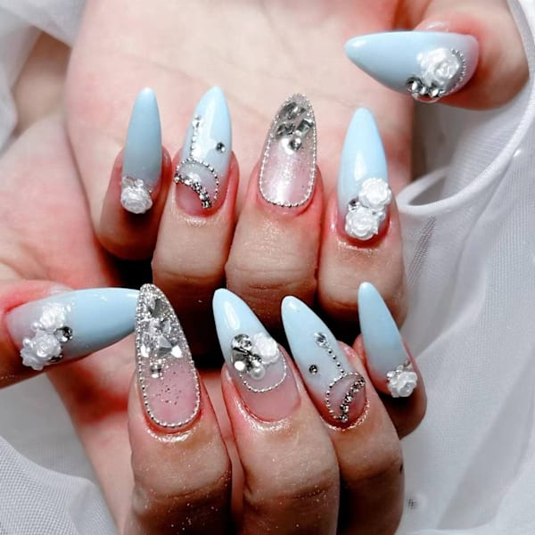 【つけ放題 & 持ち込みデザインも高再現度◎】|Laule'a Nail 新宿