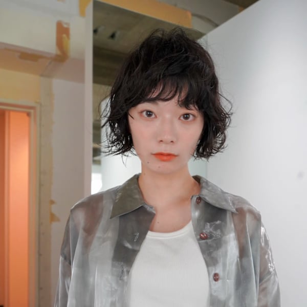 ◆白髪もおしゃれに。大人ベージュカラー×ぼかし技術◆白髪を隠すから“活かす”へ。|BURROW