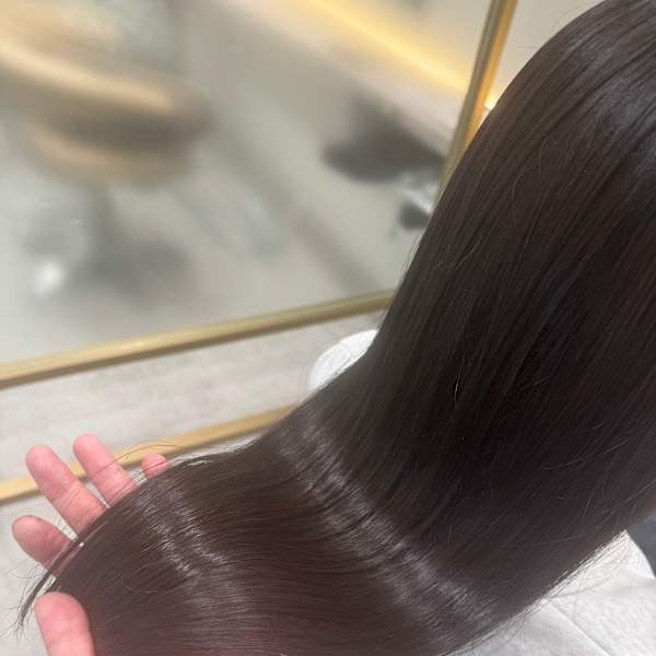 【オイルカラー】オイルの潤い、光を纏う艶髪へ。色持ちと輝き、同時に叶える贅沢カラー。|髪質改善サロン MUSE熱田六番町店