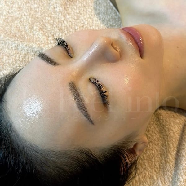 Gloss肌ピールでお肌のお悩みを改善!肌の奥からお顔までの美肌成分を導入し、内側から輝くツヤ美肌へ|TOTAL CLEAR