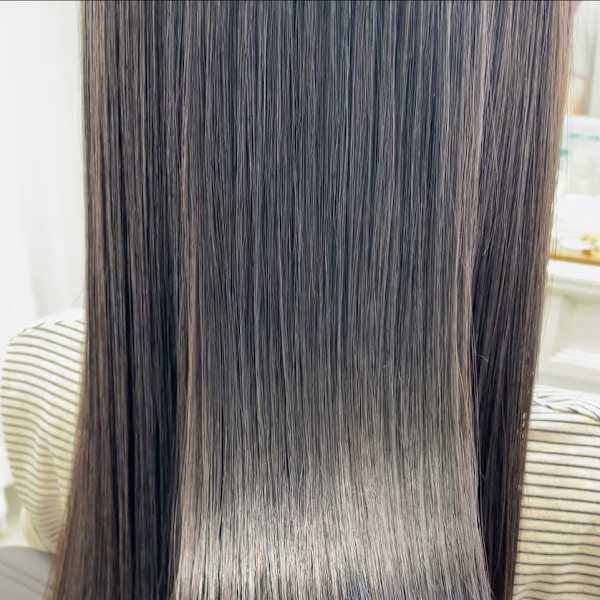 うるツヤになれる厳選トリートメントが自慢のサロン|Sourire hair