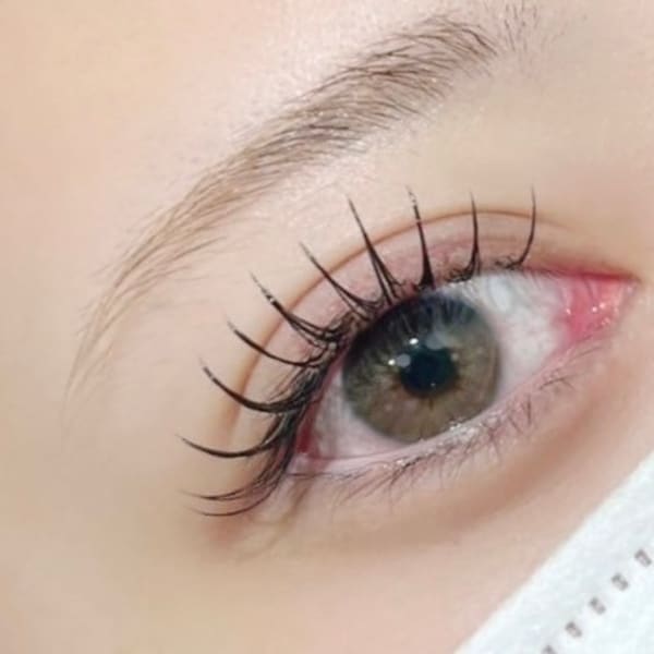 エクステの種類が豊富/【エクパーマ】まつげパーマ+LEDマツエク80本（束コーティング付）¥8000|【上下まつ毛パーマ・LEDマツエク・韓国束感まつエク】Makea【マケア】天神大名店