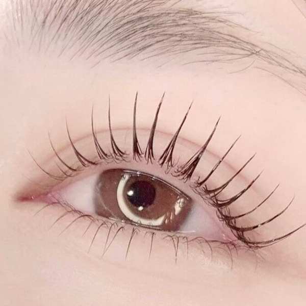 キープ力が自慢のサロン/【高持続LEDマツエク】フラットラッシュ80本＋コーティング付き ¥5000|【上下まつ毛パーマ・LEDマツエク・韓国束感まつエク】Makea【マケア】天神大名店