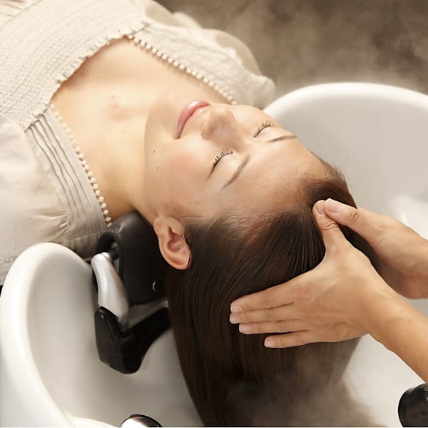 目の疲れ・肩こりにも◎癒しと美髪を叶える本格ヘッドスパ♪|Alushe 秋葉原 髪質改善/韓国風レイヤーカット/men'sパーマ（旧：Alushe 秋葉原店）