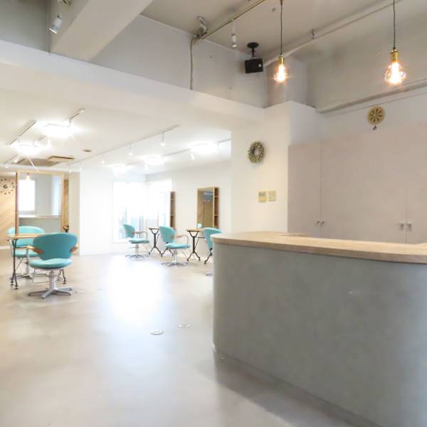 ◆明るく広々とした店内でリラックスできるサロン時間◆|美容室 d'Arte