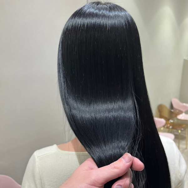 【人とは違うヘアケア】あなたに合ったトリートメントを選定◎パサパサ髪も神アイテムでケア|newi 広島