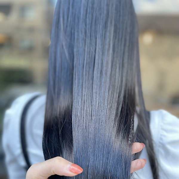 酸性ストレートでダメージを抑えながら、自然でやわらかな髪質になれる♪しっかり伸ばす縮毛矯正も◎|hair salon ulu