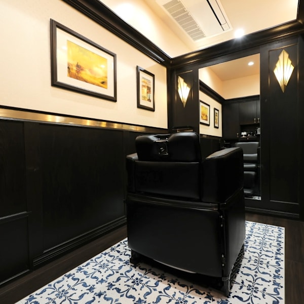 全席が完全個室のメンズサロン。周りを気にせず他では味わえない極上の時間を|LAVIE NEW STANDARD BARBER 横浜店