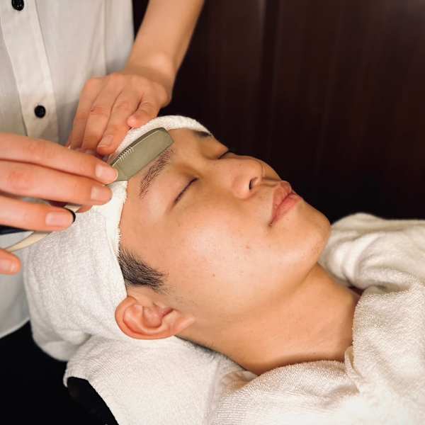 理容のプロフェッショナルによる本格シェービング、理容室でしか味わえない体験。|ヒロ銀座ヘアーサロン 五反田店