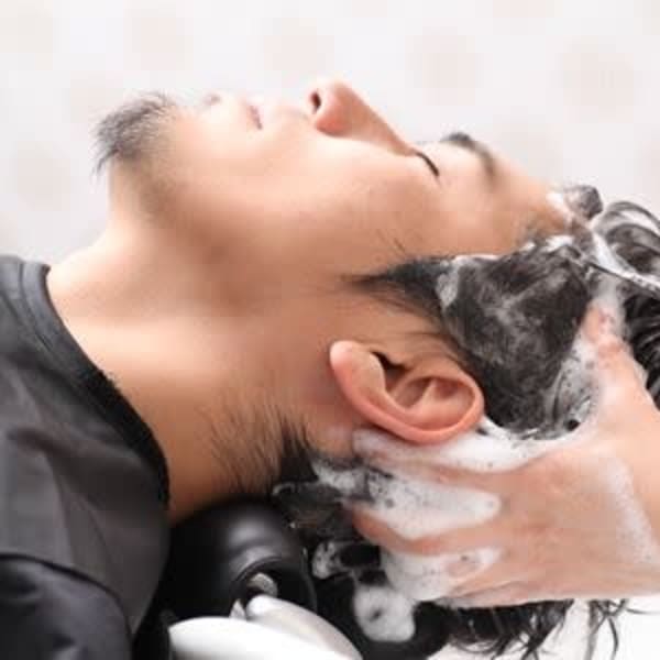 頭皮スッキリ♪自慢のヘッドスパ◇頭皮を改善して、清潔な髪へと徹底ケアいたします！！|claire