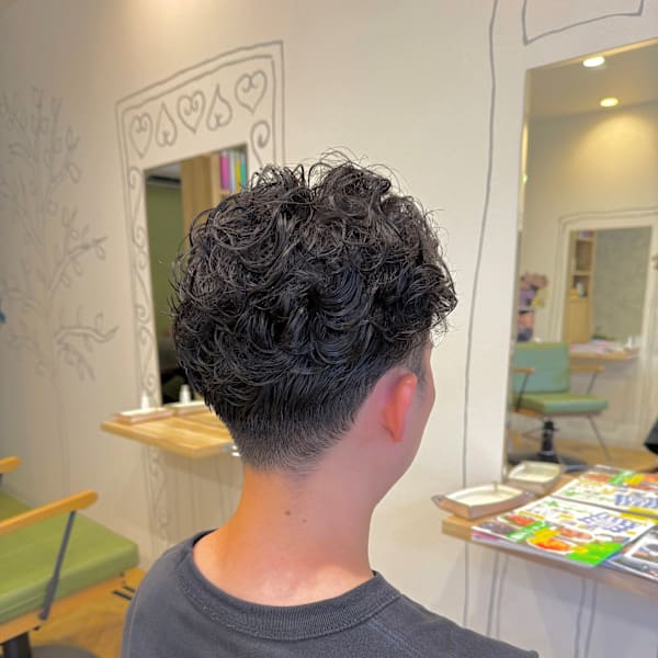 【ナチュラル×ツーブロック】扱いやすいメンズパーマ|Hair Room Nico