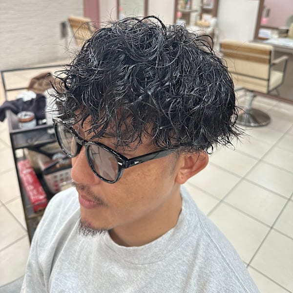 「洒落感 × 男らしさ。すべてを叶えるメンズパーマ。」|Figaro DOU DOU 新石切店