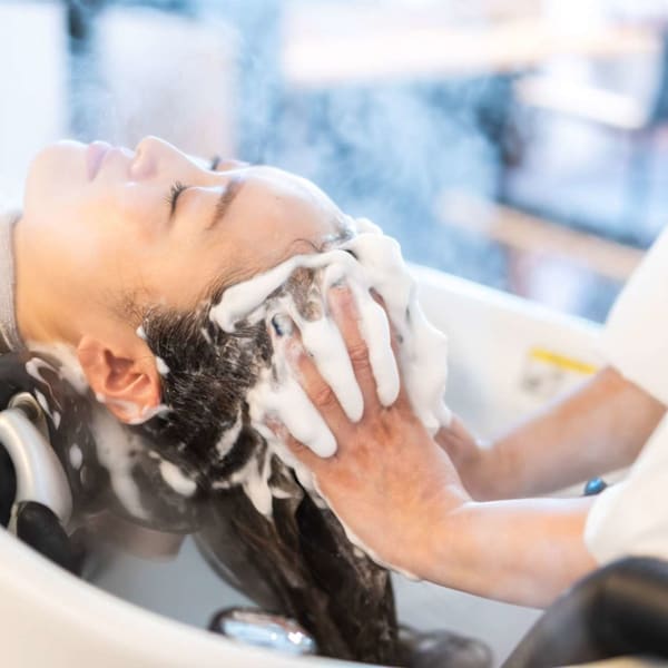 クイックSPAからじっくり時間をかけてマッサージするオリジナルSPAまで、日頃の疲れを癒しませんか|Apiuz Hair 西宮北口