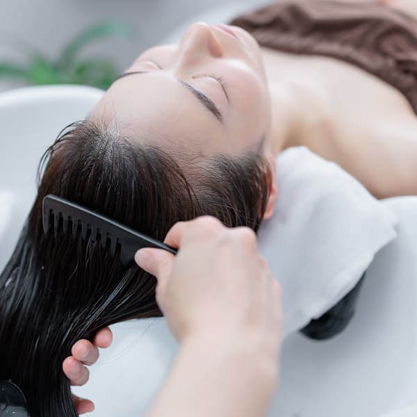 頭皮から引き上げるリフトアップケア!「GINZUBA」で、かつてないほどのハリ・ツヤ・まとまりへ。|ヘッドスパBITOWA 吉祥寺店
