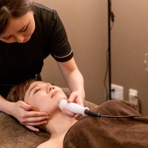 【たるみ・ほうれい線改善】美肌総合ケ¥8800/小顔総合ケア¥8800も◎|ちゅるん肌.COM 心斎橋店