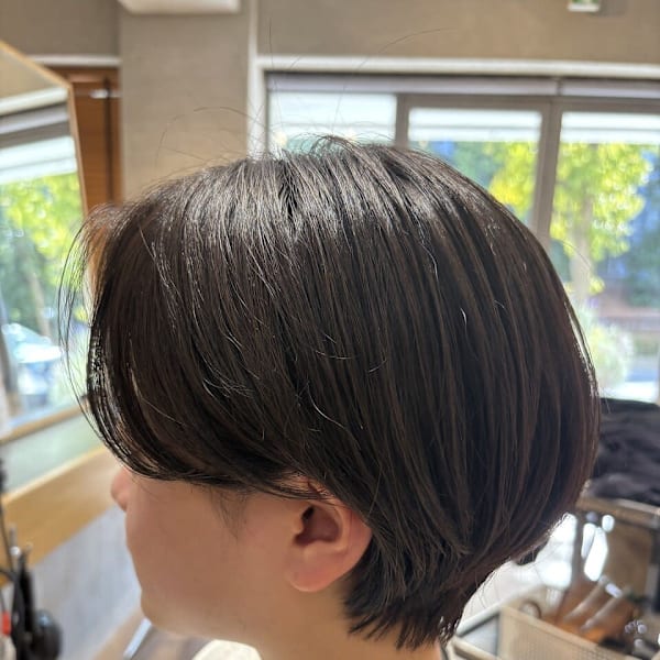 《22時まで営業◎》ショートヘアのカットが得意なサロン|OAK plus+