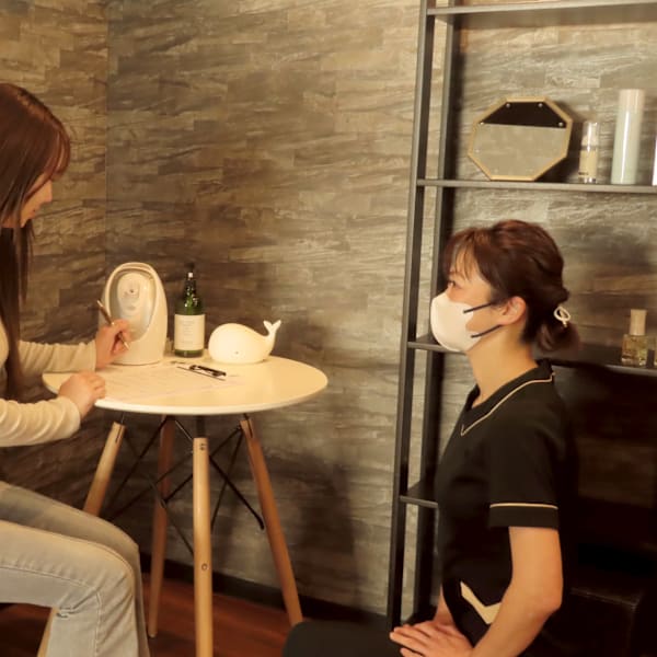 【up】11月号／コンシェルジュサービス　　　　　　　◁ エステブース完備　　　　50分 ￥3900|ヘアー&エステ EM’S 【町屋】