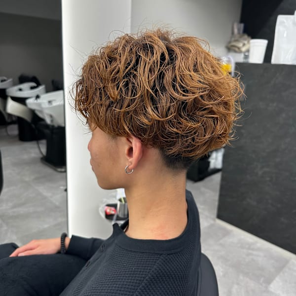 【メンズクーポン】メンズカット+パーマ¥8,800|Ardore fiero shinsaibashi【アルドーレ フィエロ シンサイバシ】