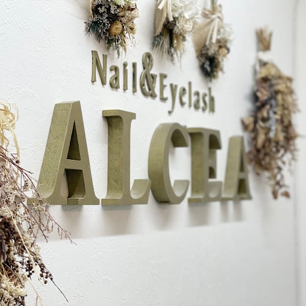 【予約制／当日予約歓迎】お仕事帰りにも立ち寄りやすく、忙しい大人女性にも◎ケアまでしっかりと施術！|Nail&Eyelash Alcea 上野御徒町店