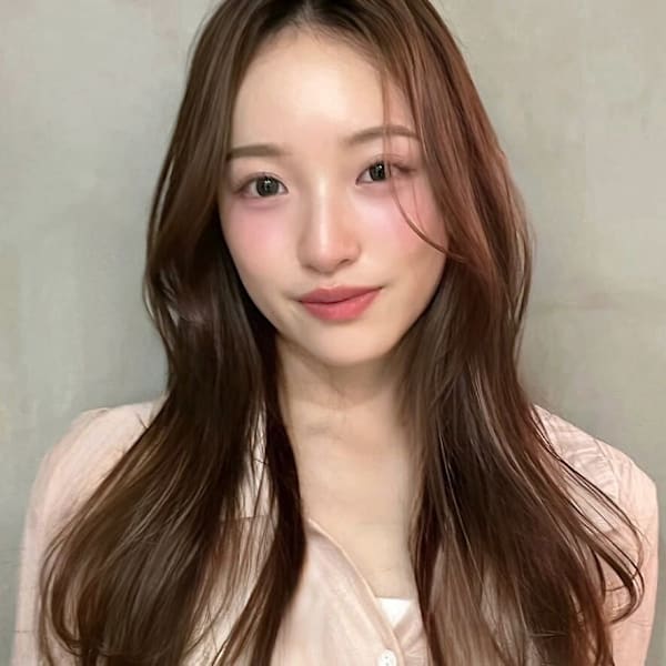 業界屈指の似合わせ♪絶妙な顔周り&前髪カットのバランスで小顔に|k-two 京都 ラクエ emu 【ケーツー エム】