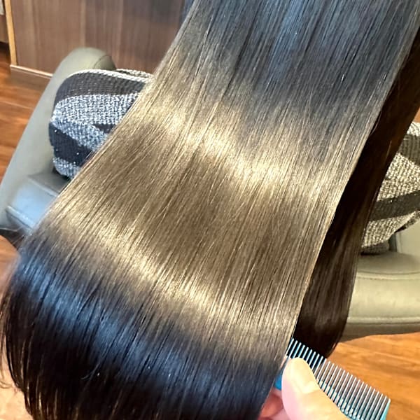 『5歳若く見える』髪質改善トリートメントだけで変わります!!|【シェアサロン】 9seat 髪質改善トリートメント 【ナインシート】