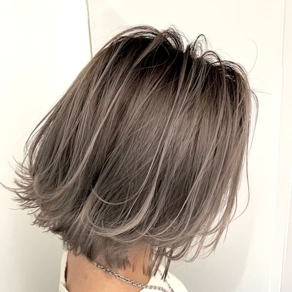 おしゃれで旬な髪色をグレイカラーでも!30代からのファーストグレイ世代におすすめ。|CIERA.堀江ダブルカラー/ハイライト/バレイヤージュ