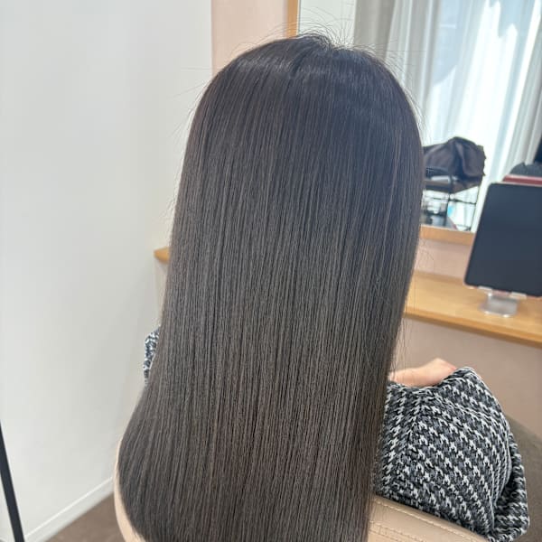 髪質改善で叶える《うる艶大人ヘア》|SALON MOGO OTSUKA